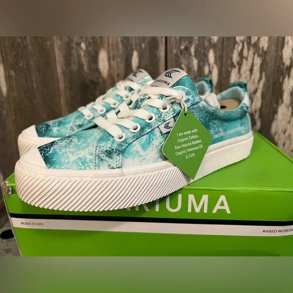 BRAND NEW in Box!! Cariuma Sneakers- 7.5 - Picture 1 of 7